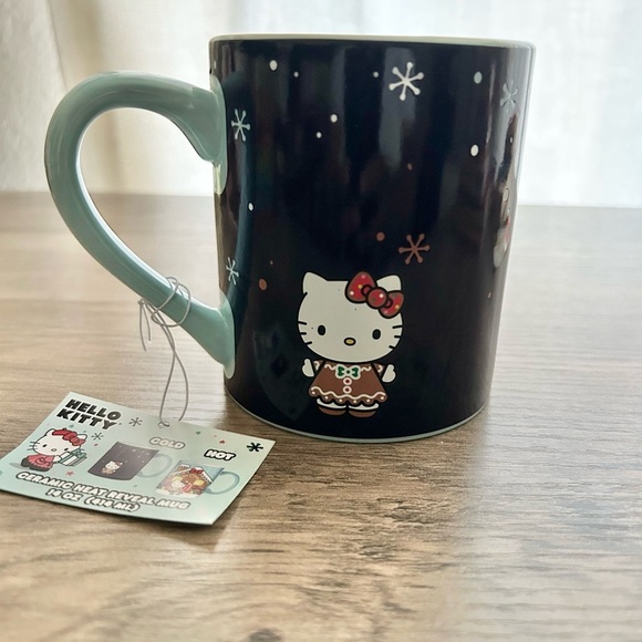 NWT Hello Kitty Ceramic Heat Reveal Holiday Mug - Picture 2 of 8